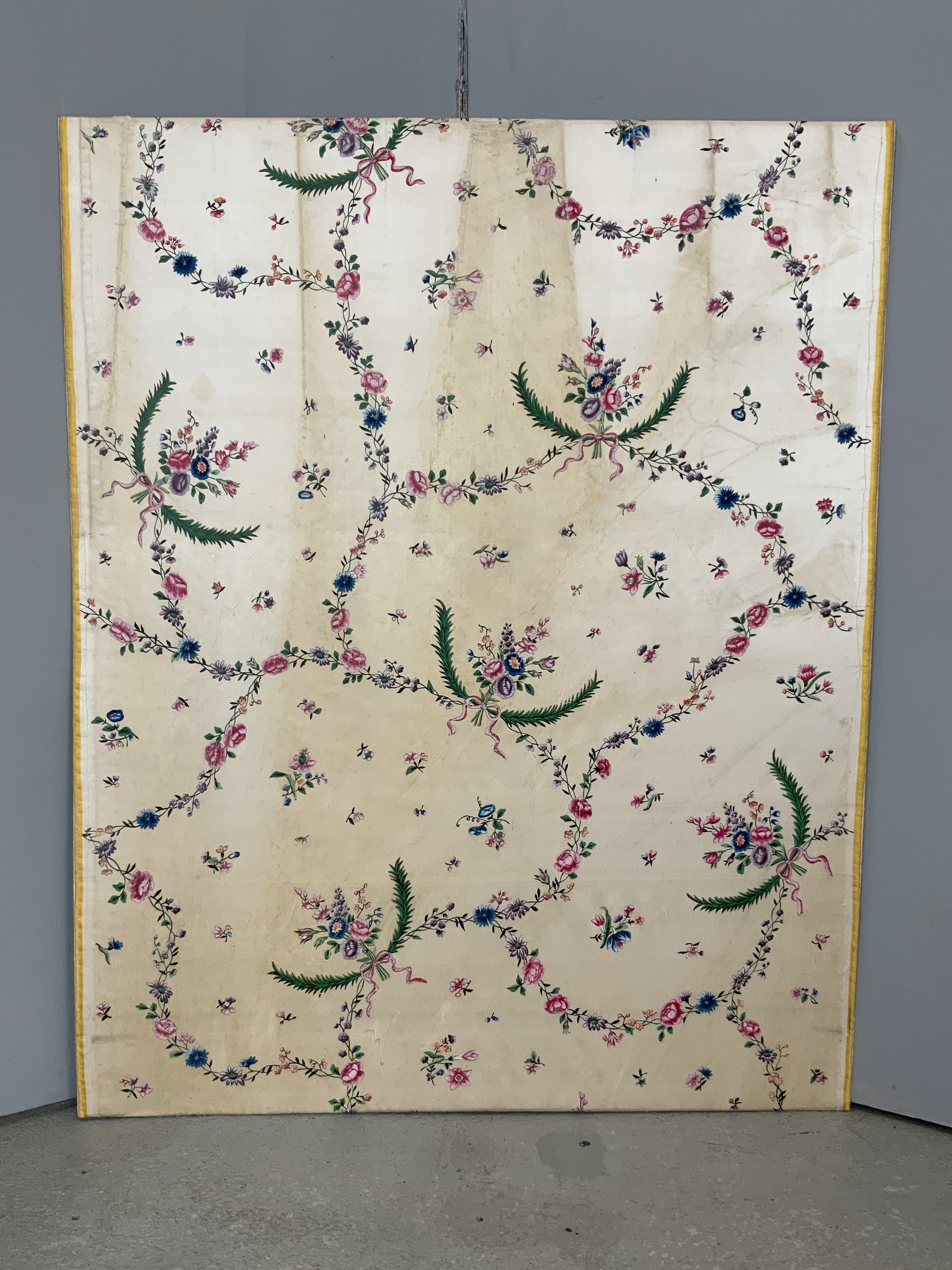 Canton antique Chinese painted silk mounted (96 x 74cm)