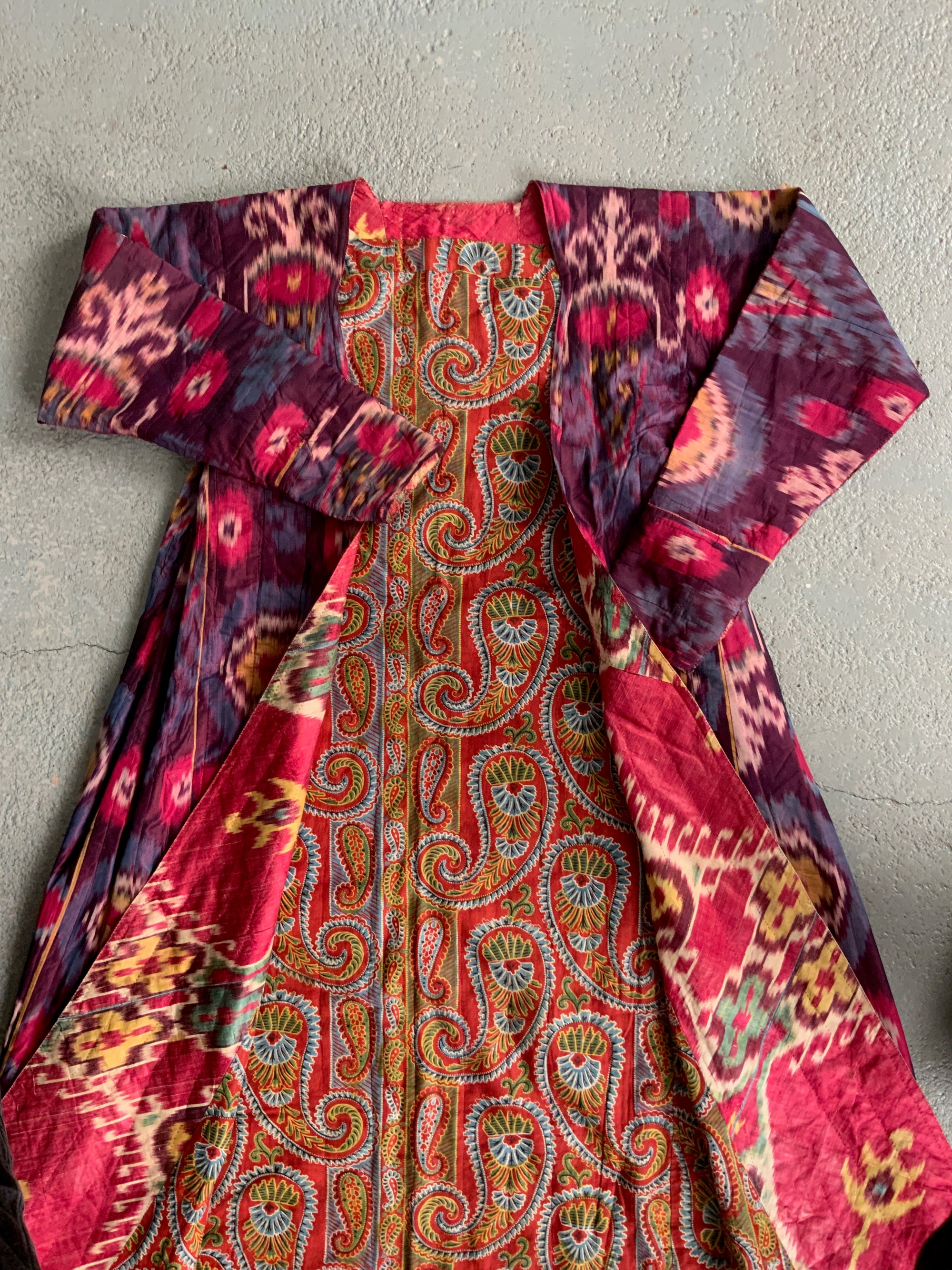 Uzbekistan antique shahin ikat robe lined with abr / abrbandi ikat