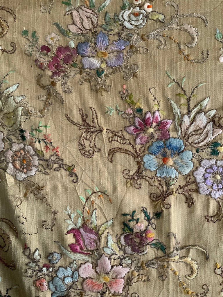 European embroidered silk (135 x 120cm) *AF