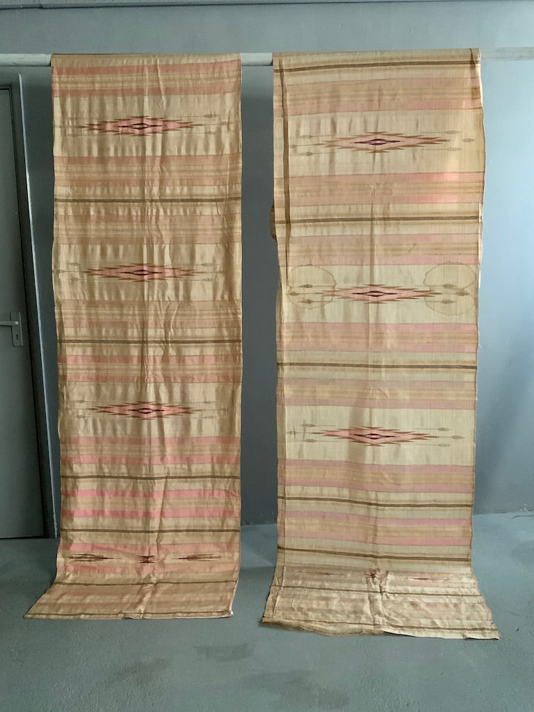 ( 2x ) pieces of Syrian silk in pink / white / gilt * AF