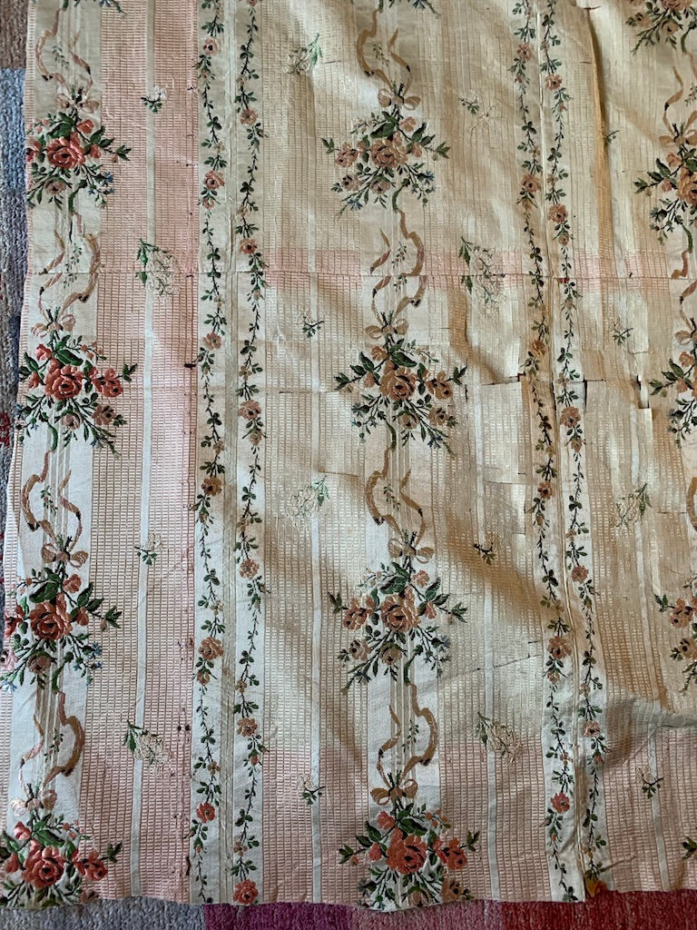 Lyon or Spitalfields antique silk ( 138 x 183 cm) EXTREMELY FRAGILE