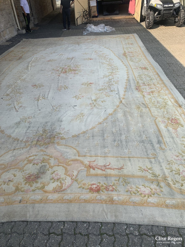 English Wilton 'Axminster' oversize carpet (780 x 485cm) - Clive Rogers
